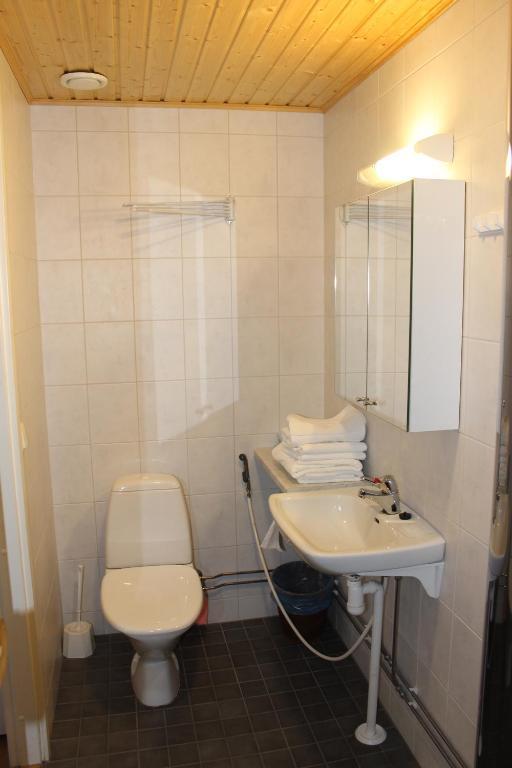 Motelli Jaetkaenkolo Pello Exteriör bild